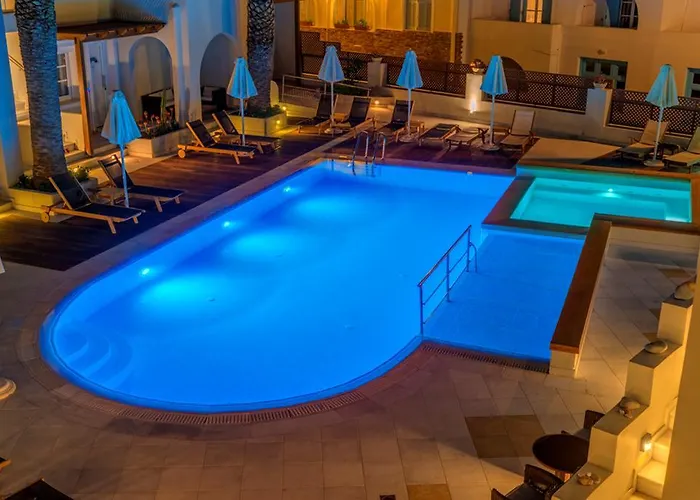 ホテル Nissaki Naxos City